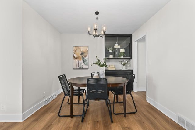 13002 N Phillip DRIVE, Mequon, WI 53097