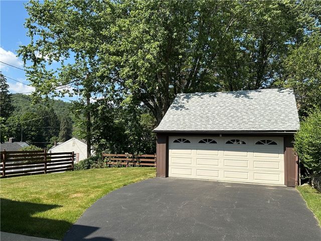 37 Stone Avenue, Bradford City, PA 16701