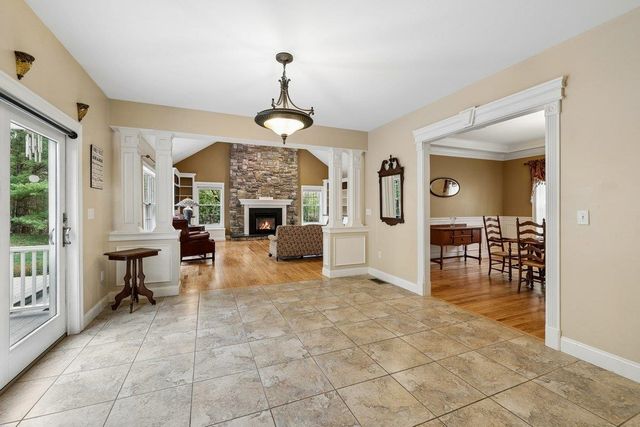 5 Millstone Terrace, Bedford, NH 03110