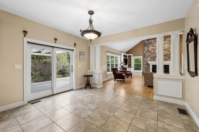 5 Millstone Terrace, Bedford, NH 03110