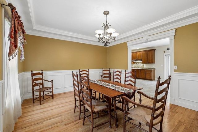 5 Millstone Terrace, Bedford, NH 03110