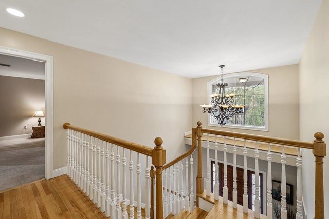 5 Millstone Terrace, Bedford, NH 03110