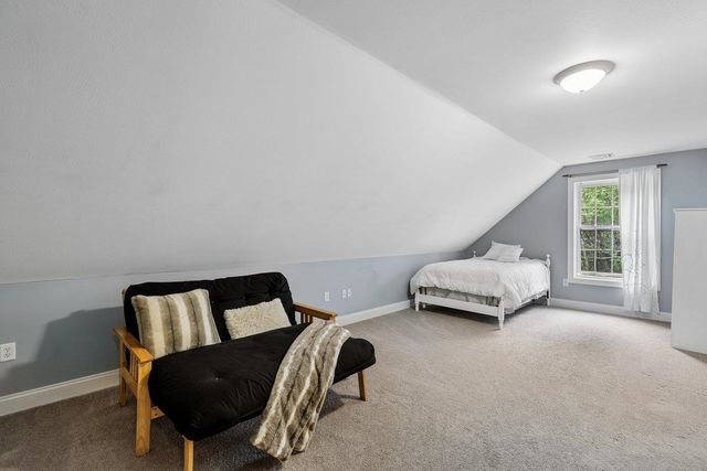 5 Millstone Terrace, Bedford, NH 03110