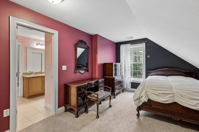 5 Millstone Terrace, Bedford, NH 03110