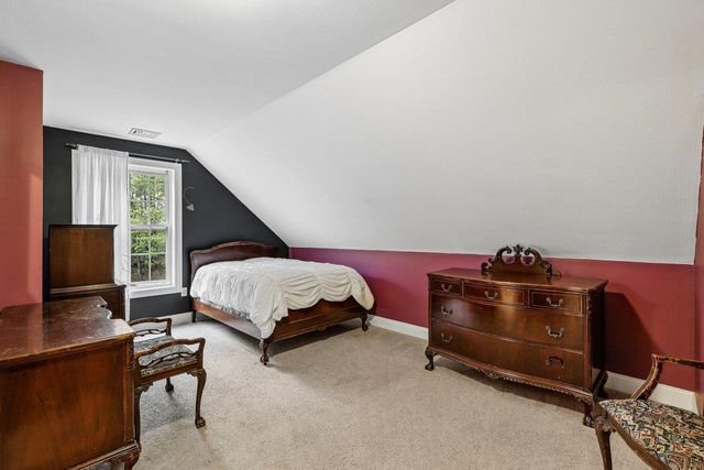 5 Millstone Terrace, Bedford, NH 03110