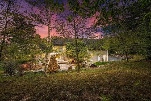 5 Millstone Terrace, Bedford, NH 03110