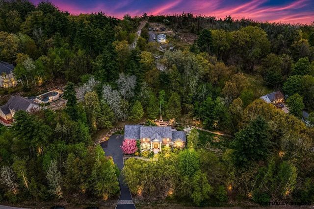 5 Millstone Terrace, Bedford, NH 03110