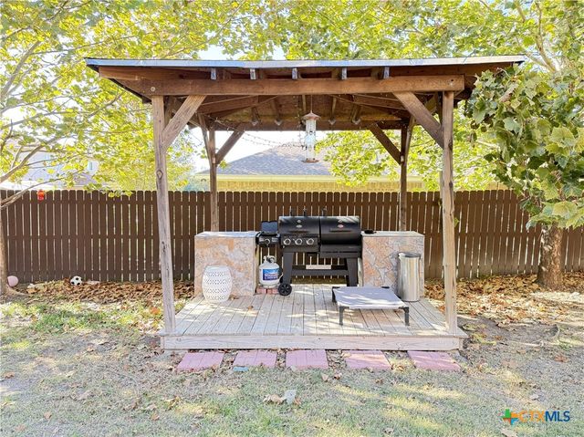 402 W Iowa Drive, Harker Heights, TX 76548