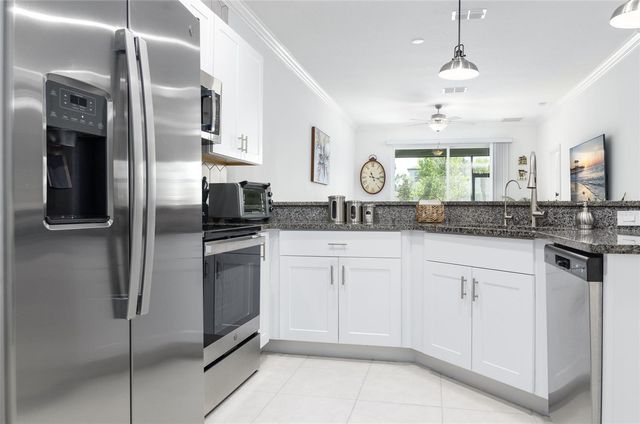 6736 RIPPLE POND LOOP, Zephyrhills, FL 33541