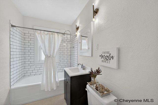 2615 EVANS AVE, Cheyenne, WY 82001