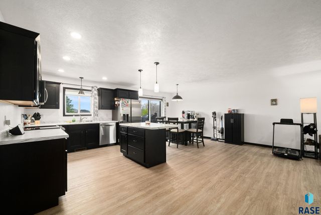 2026 ACE Ave Avenue, Brookings, SD 57006