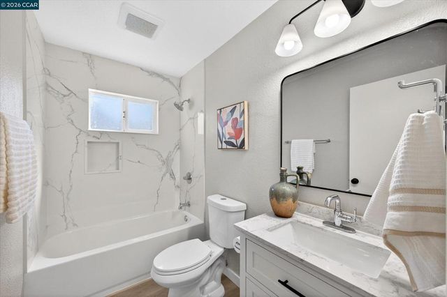 20 Fairway Ct, Pittsburg, CA 94565