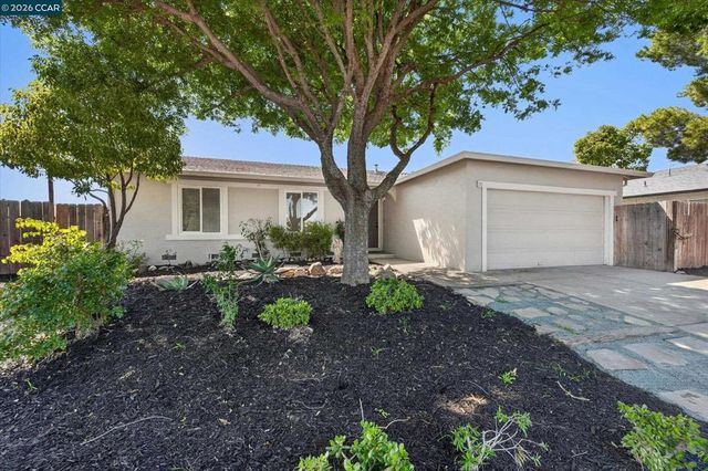 20 Fairway Ct, Pittsburg, CA 94565