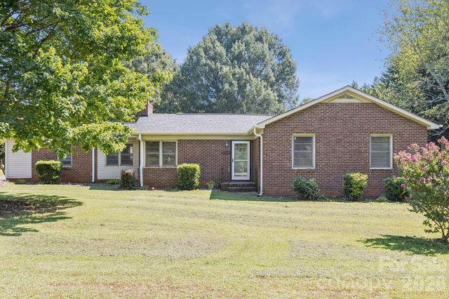 5508 Crestland Avenue, Charlotte, NC 28269