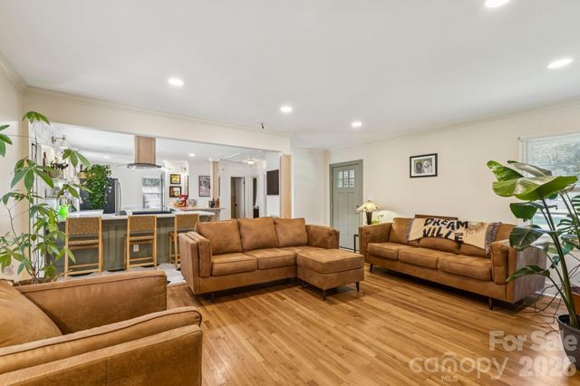 5508 Crestland Avenue, Charlotte, NC 28269