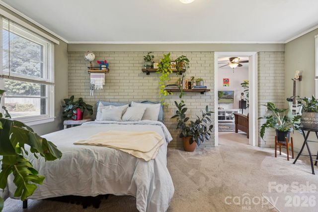 5508 Crestland Avenue, Charlotte, NC 28269