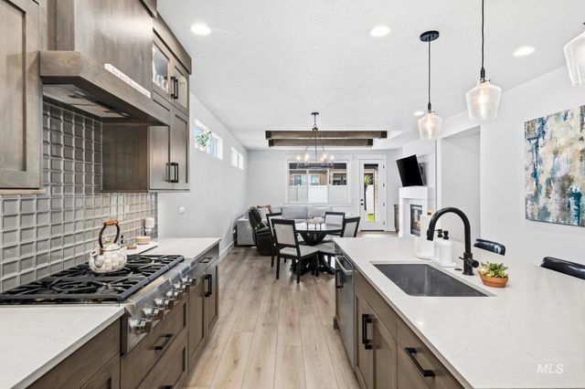 6301 S Jado Ln, Meridian, ID 83642