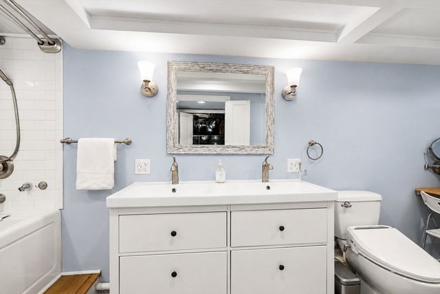 1814 Main St, Concord, MA 01742