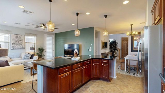 3272 E MEADOWVIEW Drive, Gilbert, AZ 85298