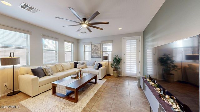 3272 E MEADOWVIEW Drive, Gilbert, AZ 85298