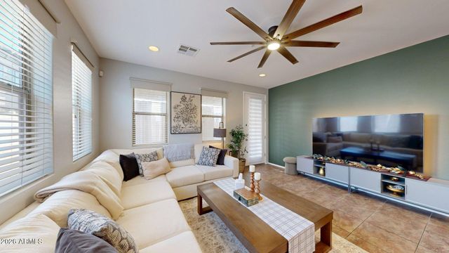 3272 E MEADOWVIEW Drive, Gilbert, AZ 85298