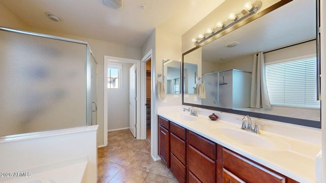 3272 E MEADOWVIEW Drive, Gilbert, AZ 85298