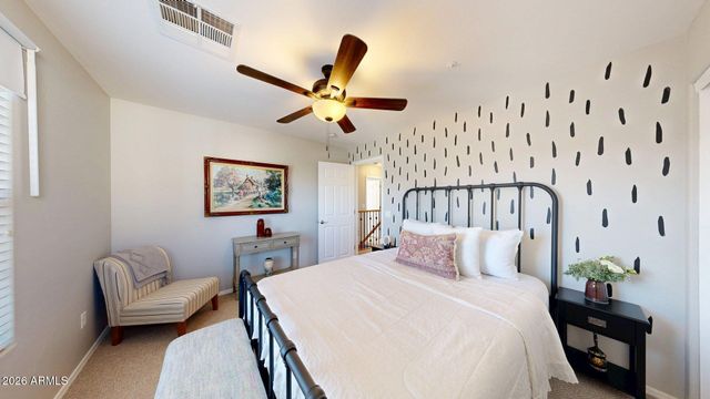 3272 E MEADOWVIEW Drive, Gilbert, AZ 85298