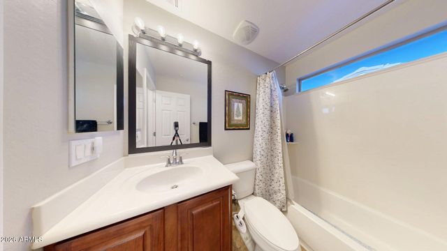 3272 E MEADOWVIEW Drive, Gilbert, AZ 85298