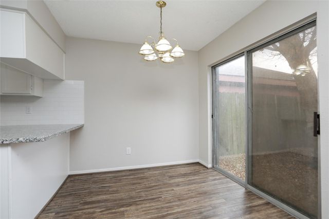 6527 Briar Glade Drive, Houston, TX 77072