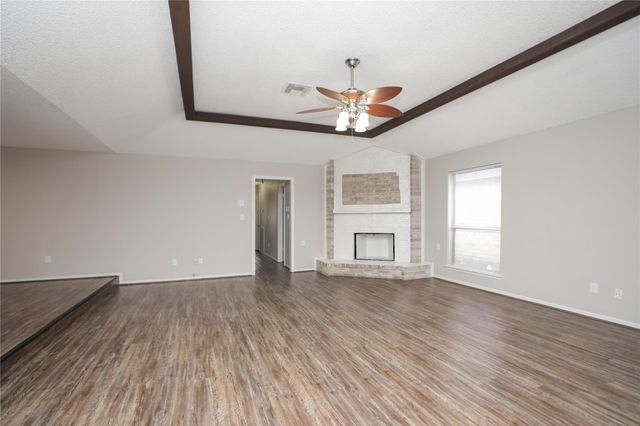 6527 Briar Glade Drive, Houston, TX 77072