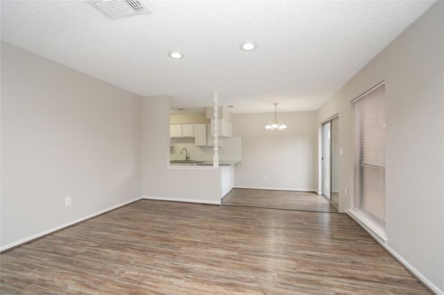 6527 Briar Glade Drive, Houston, TX 77072