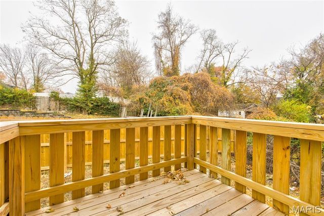 1001 College Avenue, Alton, IL 62002