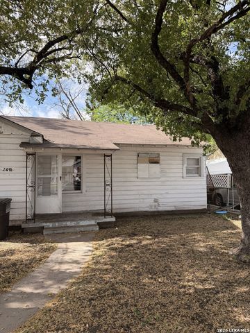 2410 Lee Hall, San Antonio, TX 78201