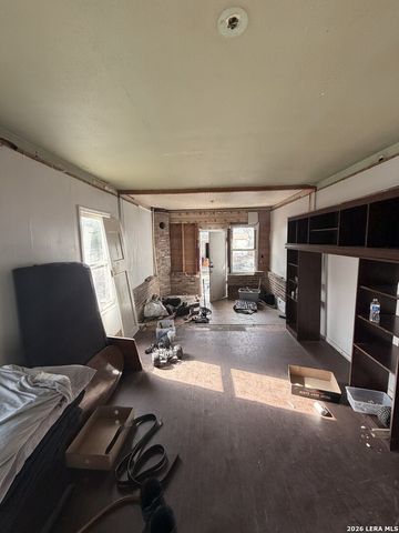 2410 Lee Hall, San Antonio, TX 78201