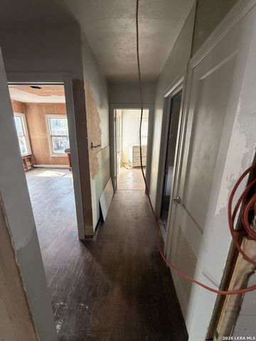 2410 Lee Hall, San Antonio, TX 78201