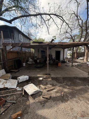 2410 Lee Hall, San Antonio, TX 78201