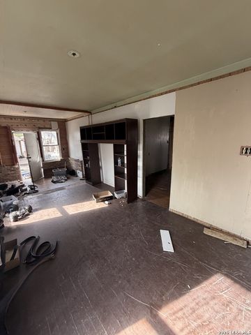 2410 Lee Hall, San Antonio, TX 78201