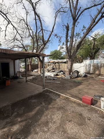 2410 Lee Hall, San Antonio, TX 78201