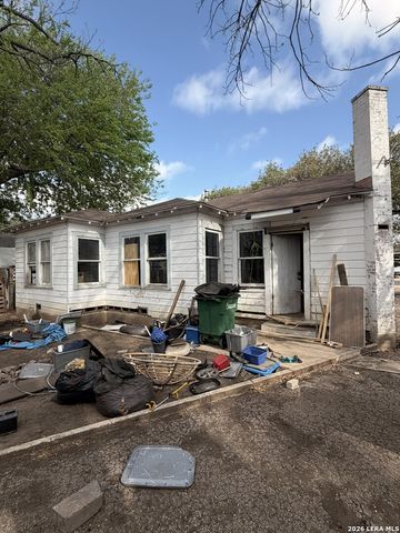 2410 Lee Hall, San Antonio, TX 78201