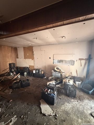 2410 Lee Hall, San Antonio, TX 78201