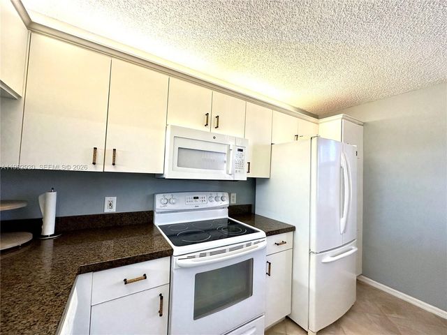 10360 NW 30th Court 303, Sunrise, FL 33322