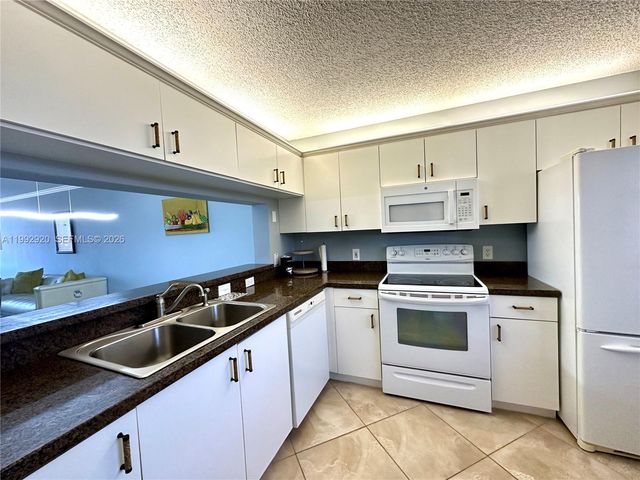 10360 NW 30th Court 303, Sunrise, FL 33322