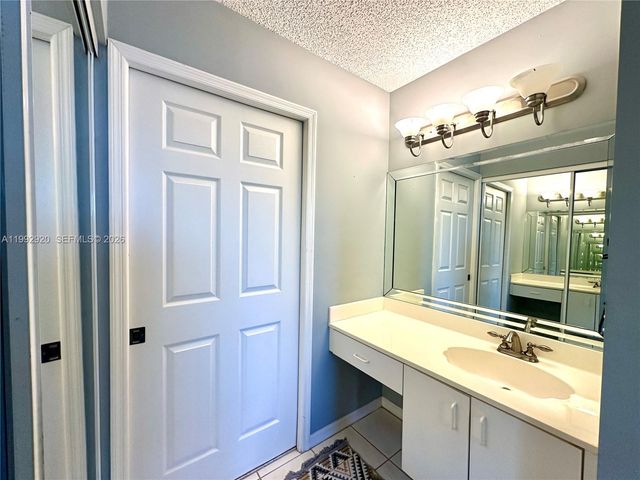 10360 NW 30th Court 303, Sunrise, FL 33322