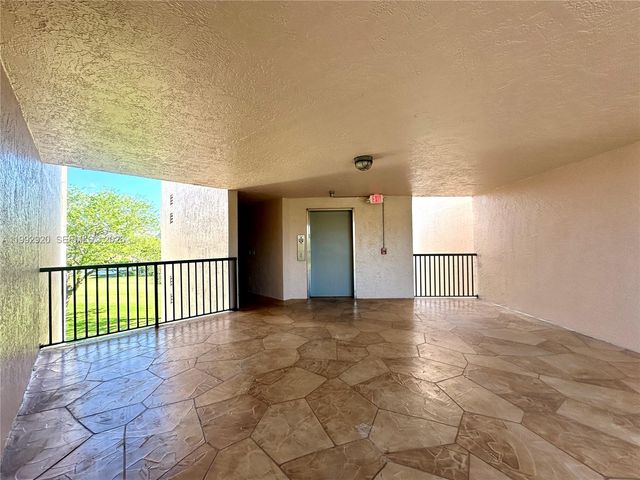 10360 NW 30th Court 303, Sunrise, FL 33322
