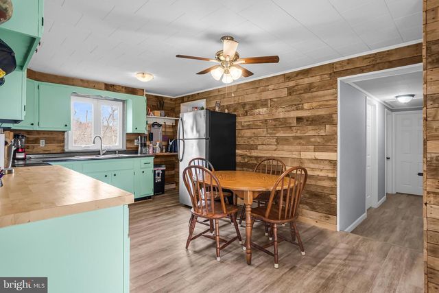 355 REINHOLDS RD, Denver, PA 17517