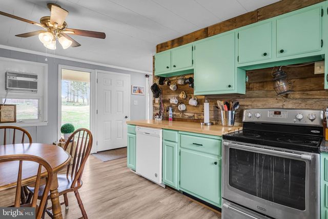 355 REINHOLDS RD, Denver, PA 17517
