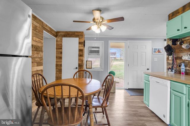 355 REINHOLDS RD, Denver, PA 17517