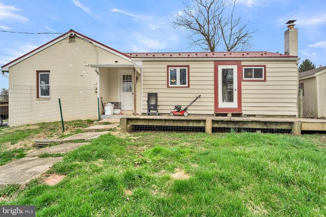 355 REINHOLDS RD, Denver, PA 17517