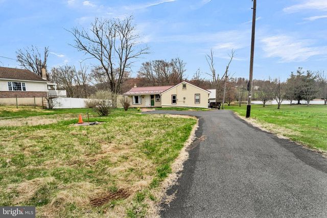 355 REINHOLDS RD, Denver, PA 17517