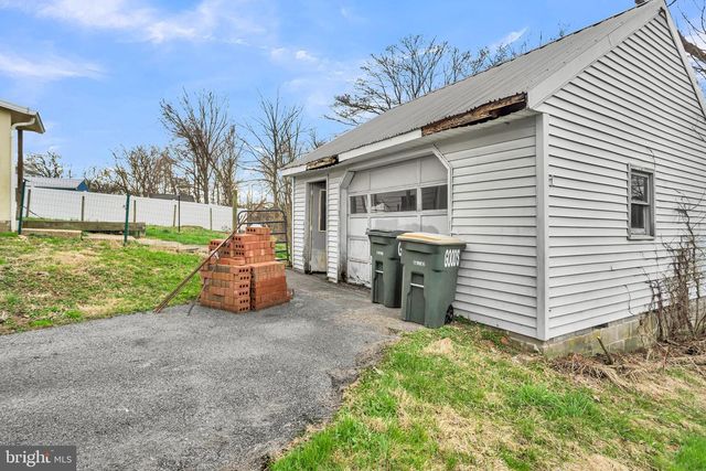 355 REINHOLDS RD, Denver, PA 17517